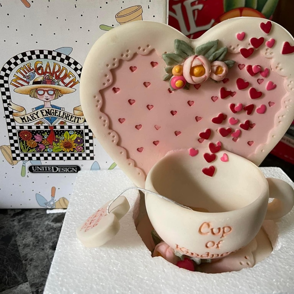 Mary Engelbreit cup of love
